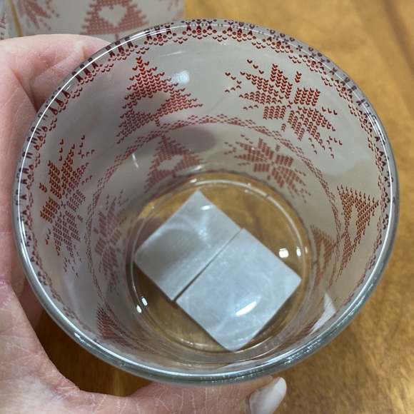 NWT. Yankee Candle, set of 4 votive candle holders. - Picture 3 of 7